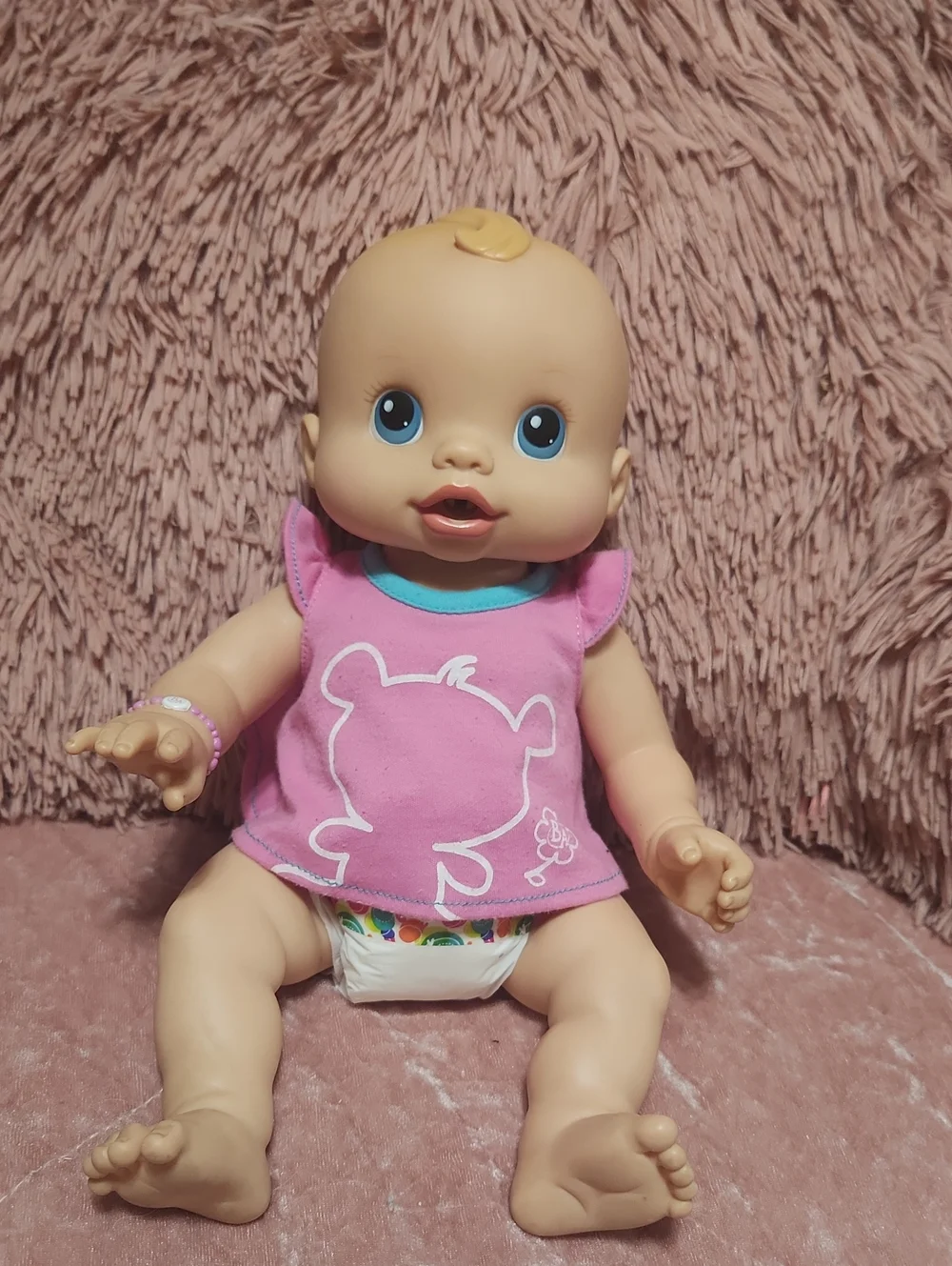 Hasbro 2006 Baby Alive Wets 'N Wiggles Girl Doll